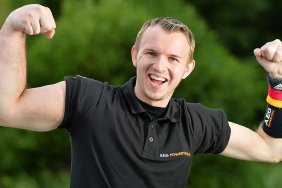 Украинец Олег Жох стал чемпионом мира по армрестлингу