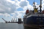 Российские оккупанты пытаются возобновить работу Мариупольского порта