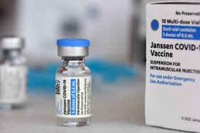 В Україну доставили 100 тис. доз вакцини проти COVID-19 від 