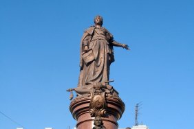 The Odesa City Council voted to demolish and move the monuments to Catherine II and Suvorov