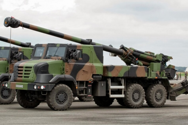 Україна укладає контракти з Францією на придбання нової військової техніки