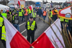 Polish farmers continue blockade of the Ukrainian border: 2200 trucks are waiting in lines