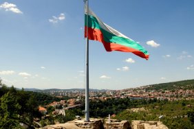 Bulgaria delays delivery of 100 armored personnel carriers to Ukraine - Euroactiv