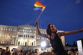 Православна Греція узаконила одностатеві шлюби