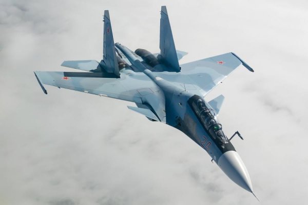 Російський військовий літак розбився в морі біля Севастополя
