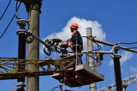 В Україні дефіцит електроенергії: можливі відключення світла для бізнесу та промисловості