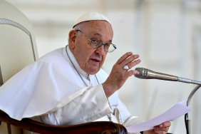 Швейцарія запросила Папу Римського на мирний саміт щодо України