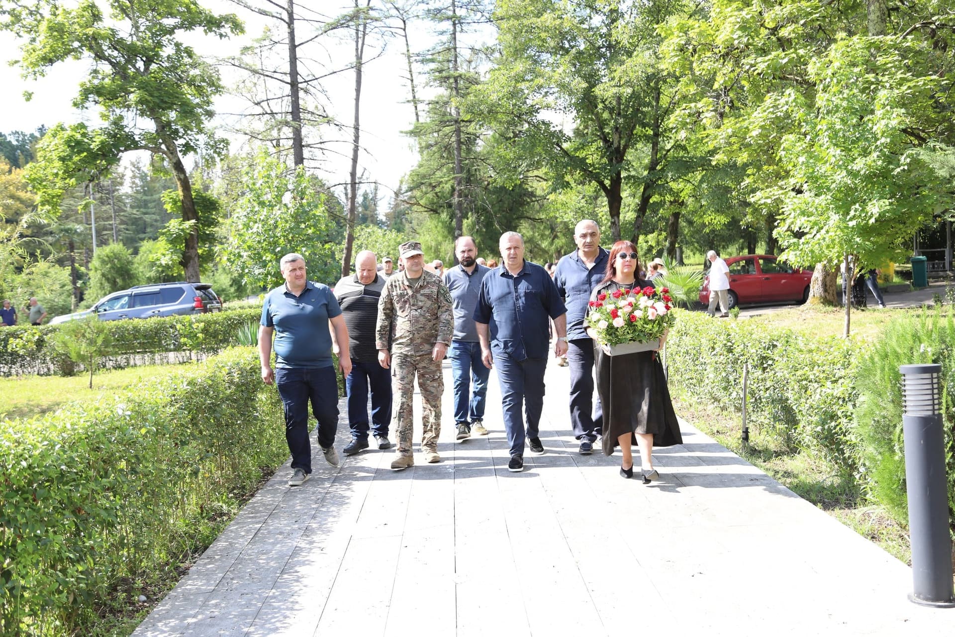 Frontnews image description