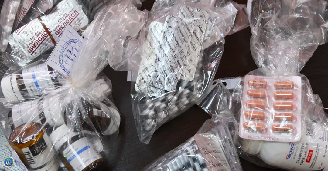 სპეციალურ კონტროლს დაქვემდებარებული ფსიქოტროპული მედიკამენტების რეალიზაციის ფაქტზე ორი პირი დააკავეს