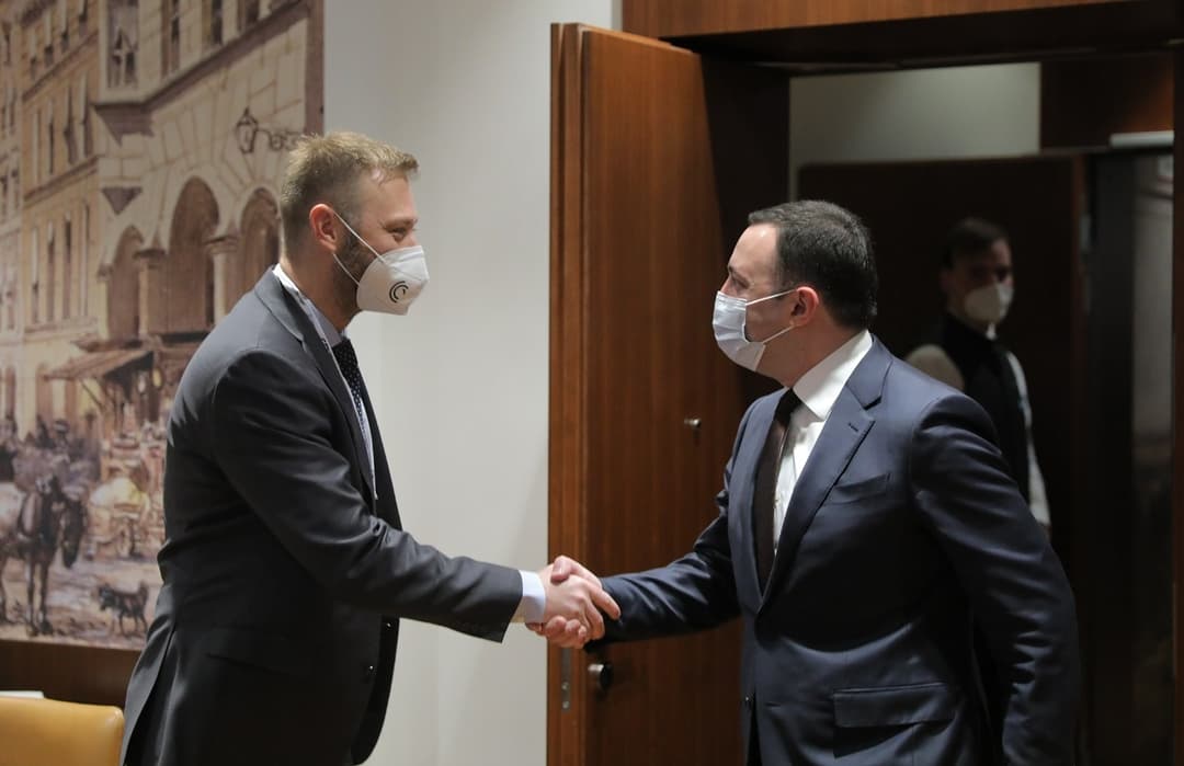 პრემიერ-მინისტრი მიუნხენის უსაფრთხოების კონფერენციის ფარგლებში GLOBSEC-ის პრეზიდენტს შეხვდა