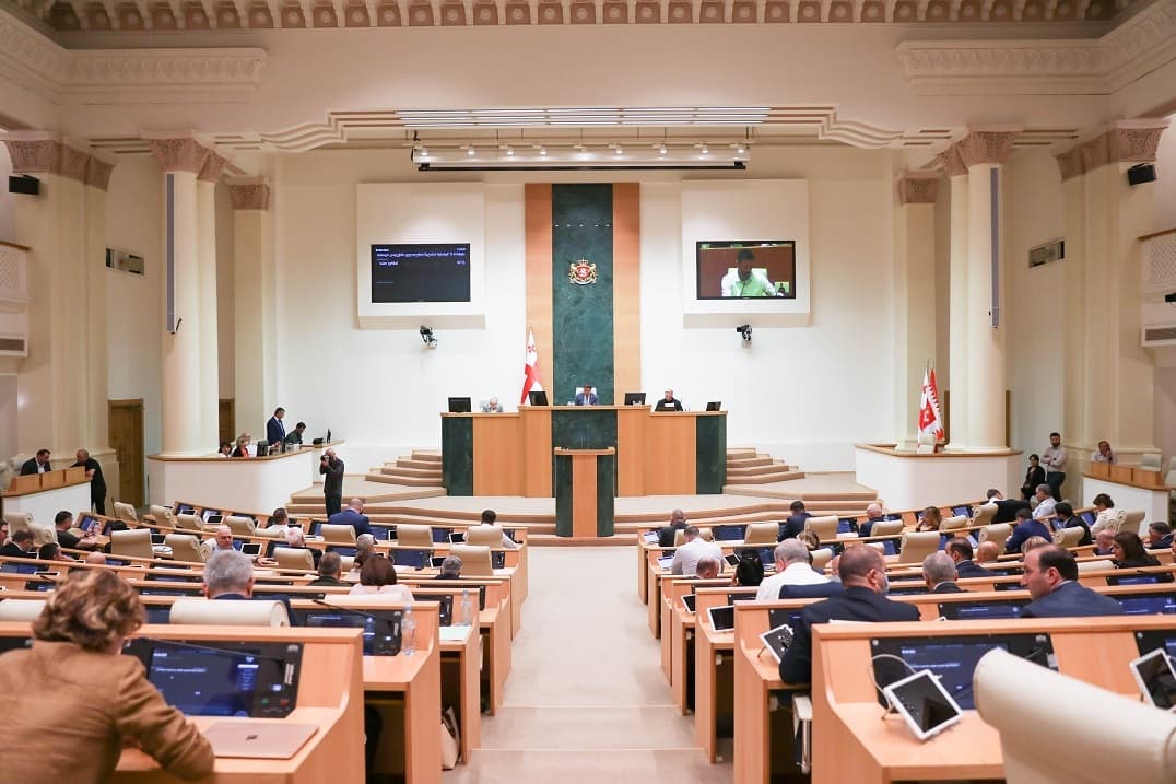 მარტოხელა დედის და მარტოხელა მამის ტერმინები ახალი რედაქციით ყალიბდება