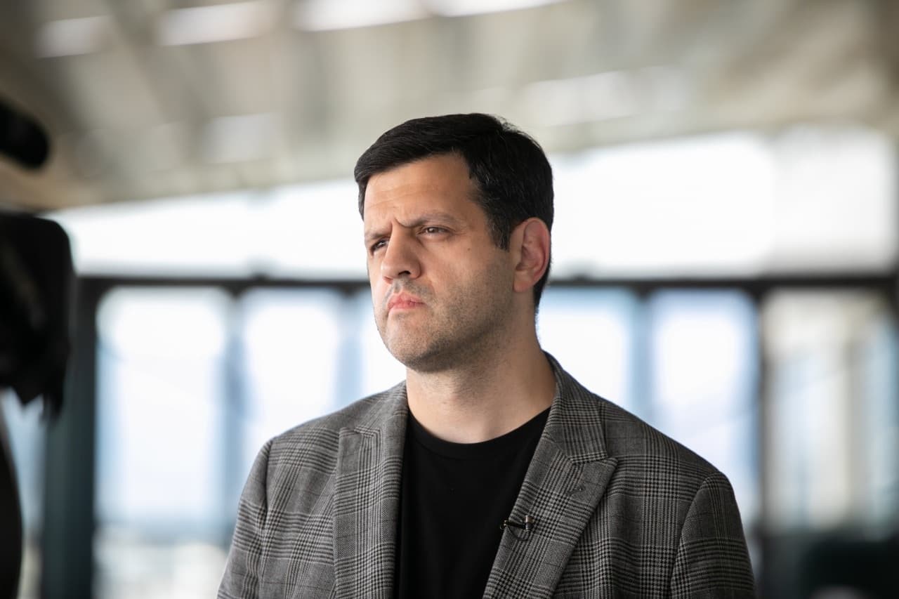 Frontnews image description