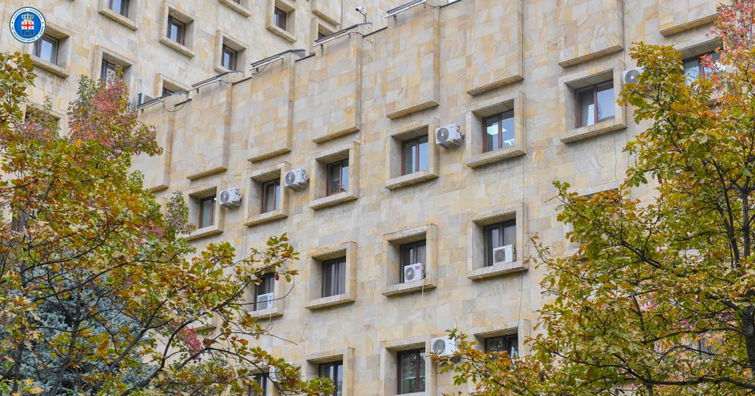 პროკურატურამ თექვსმეტი წლის ასაკს მიუღწეველთან სქესობრივი კავშირის დამყარების ფაქტზე ერთ პირს ბრალდება წარუდგინა