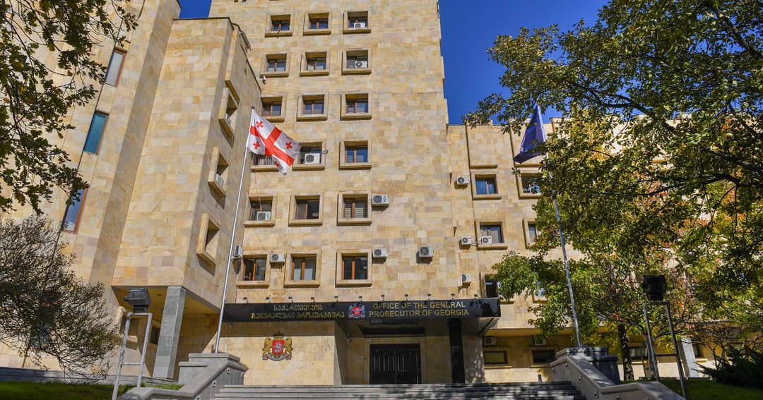 ყაჩაღობისთვის და დამამძიმებელ გარემოებაში განზრახ მკვლელობისთვის ბრალდებულს თავისუფლების 20 წლით აღკვეთა მიესაჯა