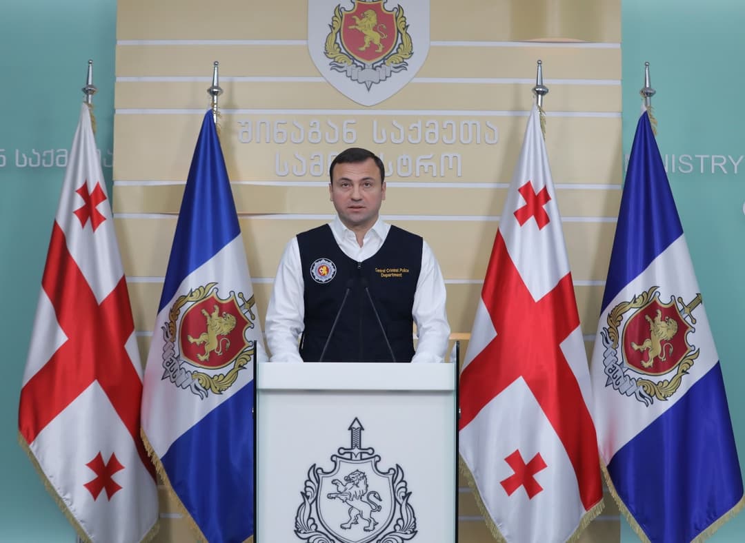 Police arrest 13 for connections with criminal underworld