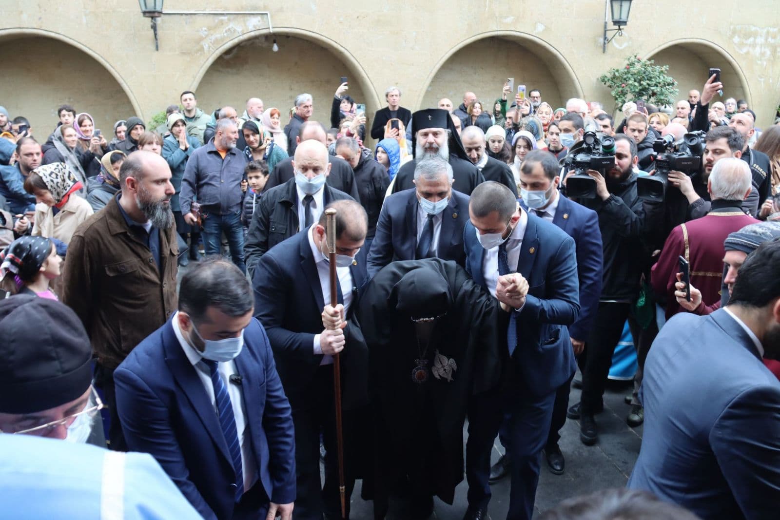 Frontnews image description