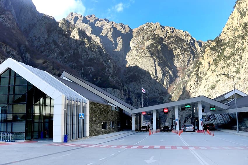 Georgian authorities evacuate staff at Russia border checkpoint following safety alert