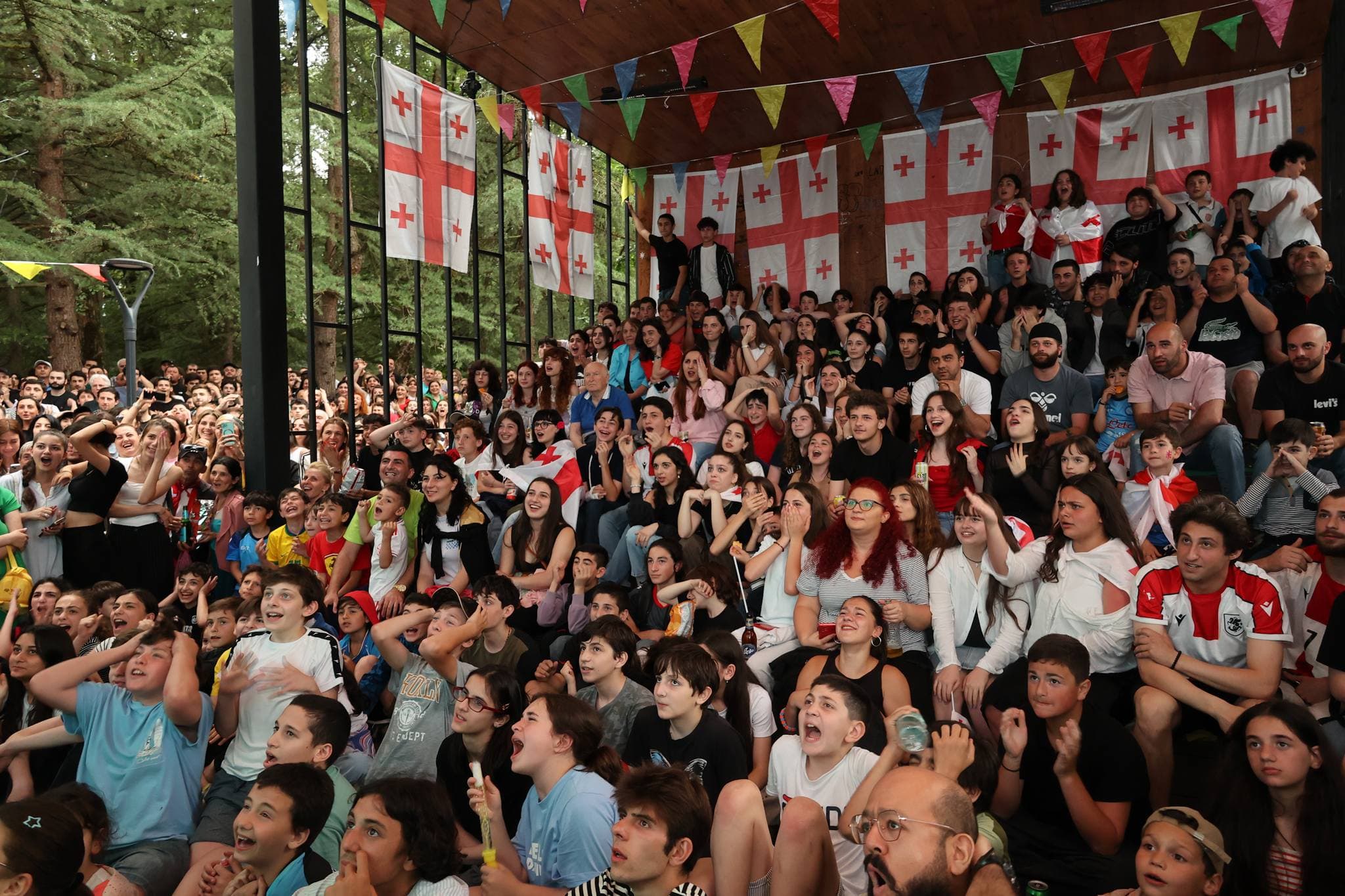 Frontnews image description