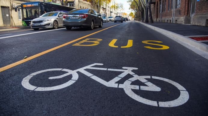 Motorcycles, mopeds to be allowed in bus lanes starting September 1