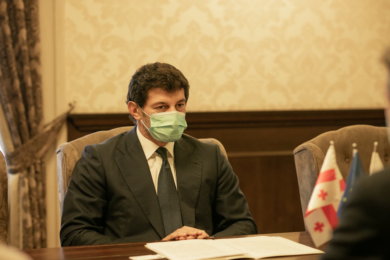 Frontnews image description