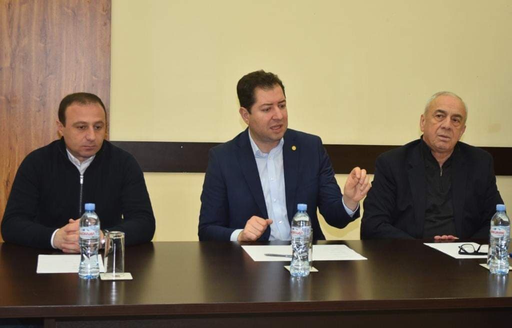 Frontnews image description