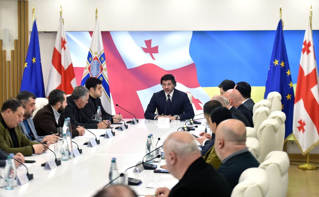 Mayor pledges restoration of swimming complex in central Tbilisi