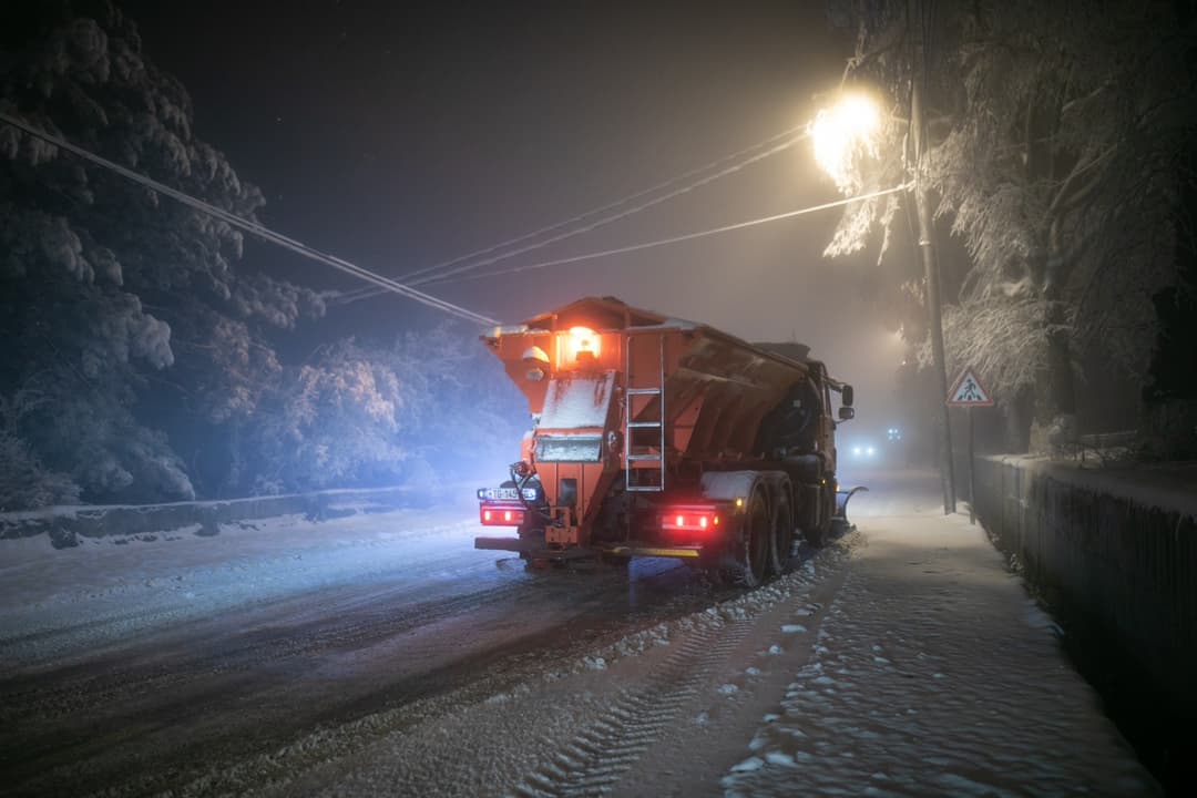მერიის ინფორმაციით, თბილისში გზა თოვლისგან გაწმენდილია