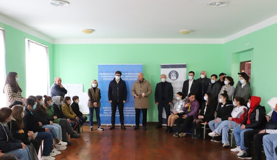 ფოთში დევნილ მოზარდთა სამოქალაქო ჩართულობის სივრცე გაიხსნა