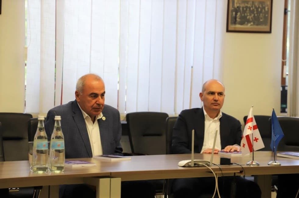 თბილისის სახელმწიფო უნივერსიტეტის რექტორთან სამუშაო შეხვედრა გაიმართა