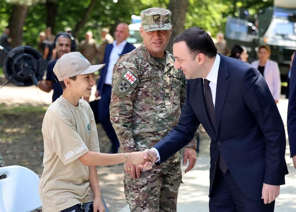 ირაკლი ღარიბაშვილი – ჩვენი საამაყო ჯარის როლი ჩვენი საზოგადოების განვითარების საქმეში ძალიან დიდია, აუცილებელია ჩვენი ახალგაზრდების ჩართულობა თავიდანვე