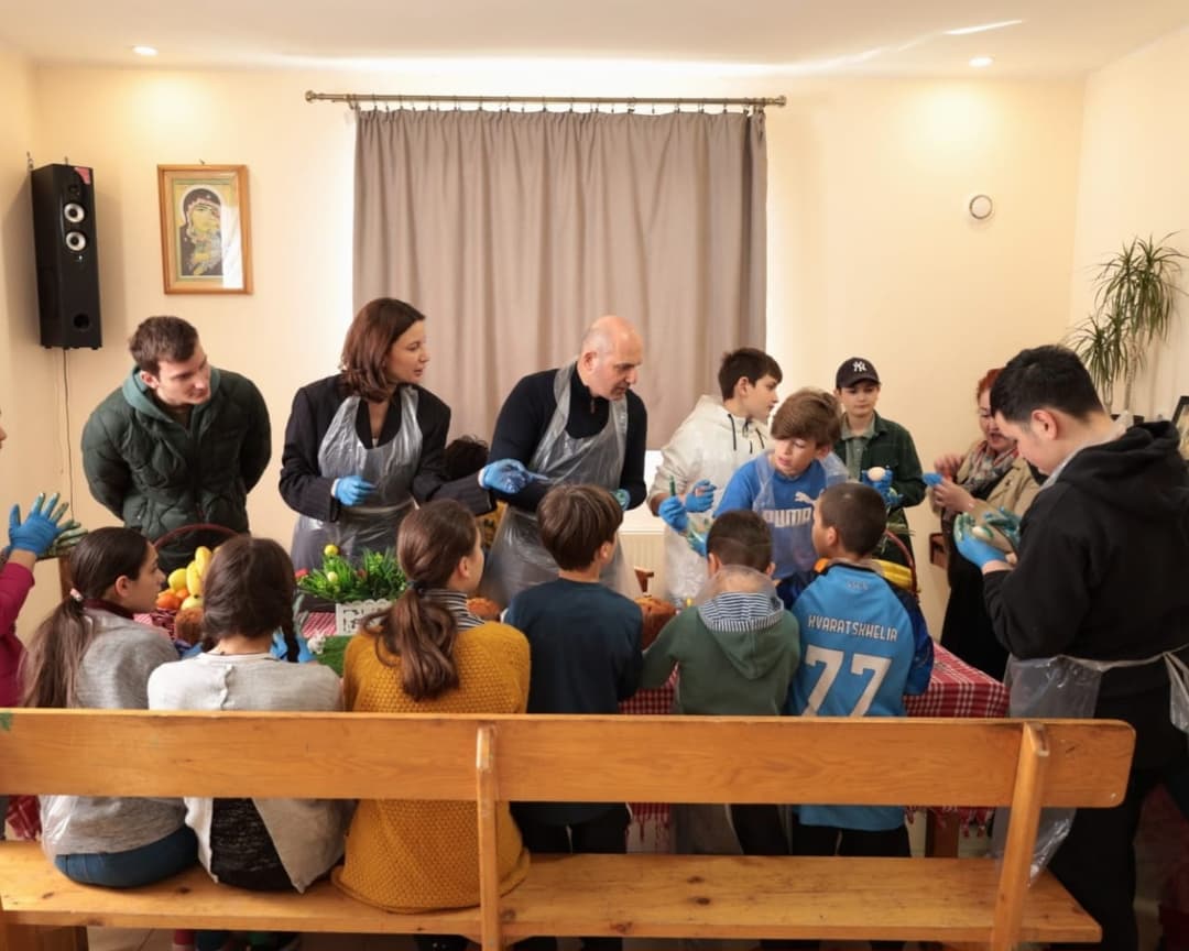 რუსლან აბაშიძემ ბავშვთა თავშესაფარს სააღდგომო ნობათი გადასცა