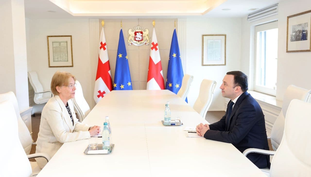 Frontnews image description