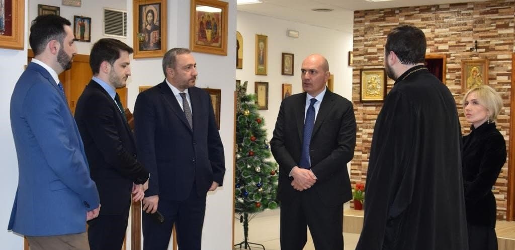 რუსლან აბაშიძე ესპანეთის ქართული დიასპორის წარმომადგენლებს შეხვდა