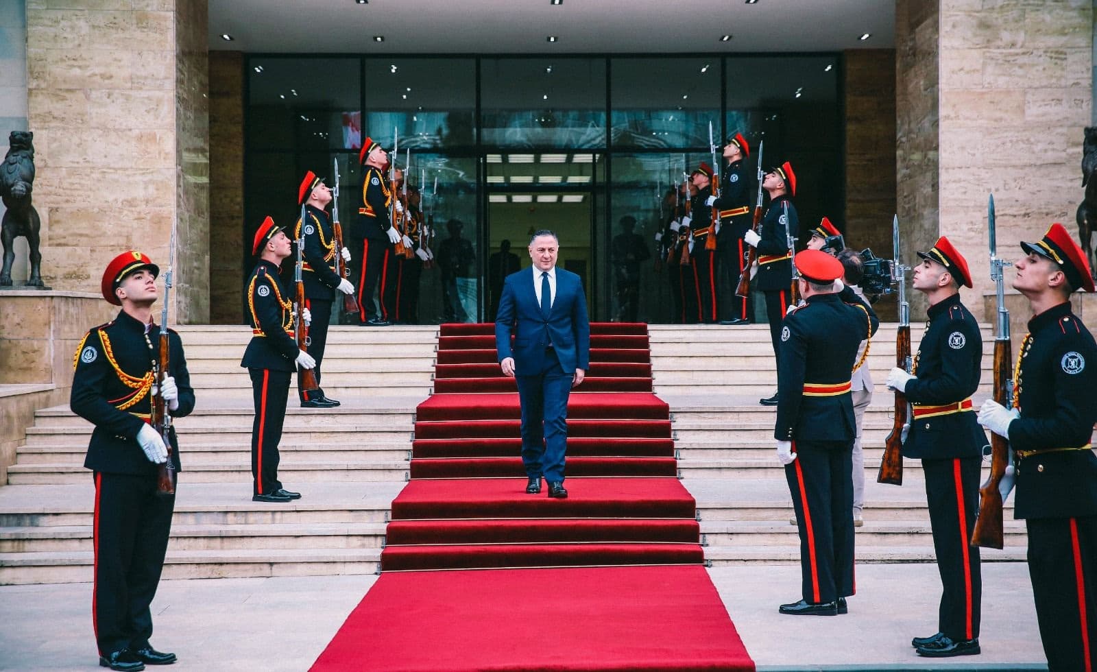 Frontnews image description