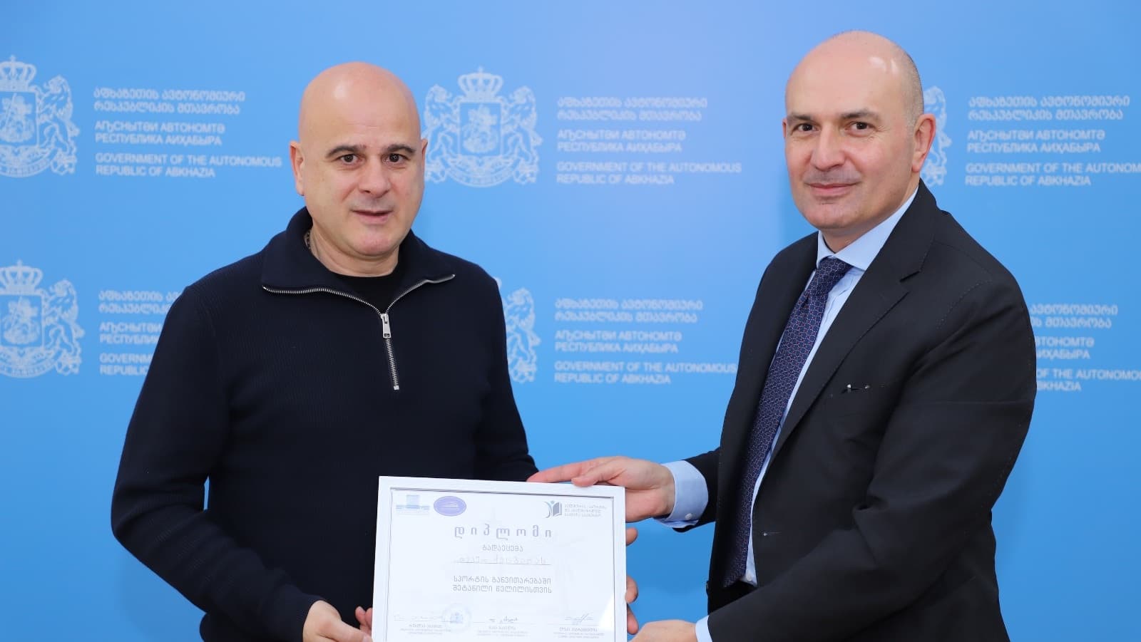 Frontnews image description