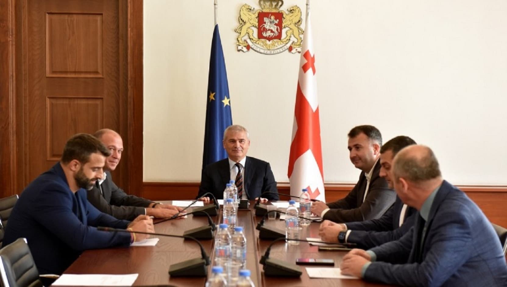 Frontnews image description