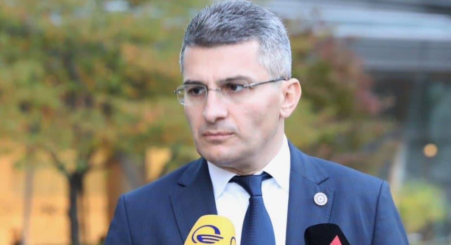 მამუკა მდინარაძე – ნატოს ქვეყანაში არის რუსეთიდან ფრენები და საქართველომ თუ თქვა, რომ ძალიან კარგი იქნება თუ რუსეთი მოხსნის სანქციებს, შენ რუსეთუმე ხარ