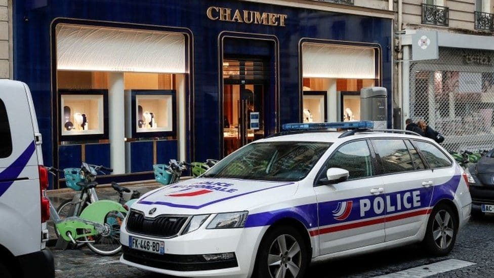 Man on scooter steals millions from upmarket Paris jeweller