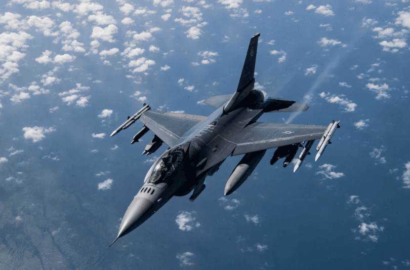 რეზნიკოვი – F-16-ები უკრაინის ცაზე შესაძლოა, მომავალი წლის გაზაფხულზე გამოჩნდნენ