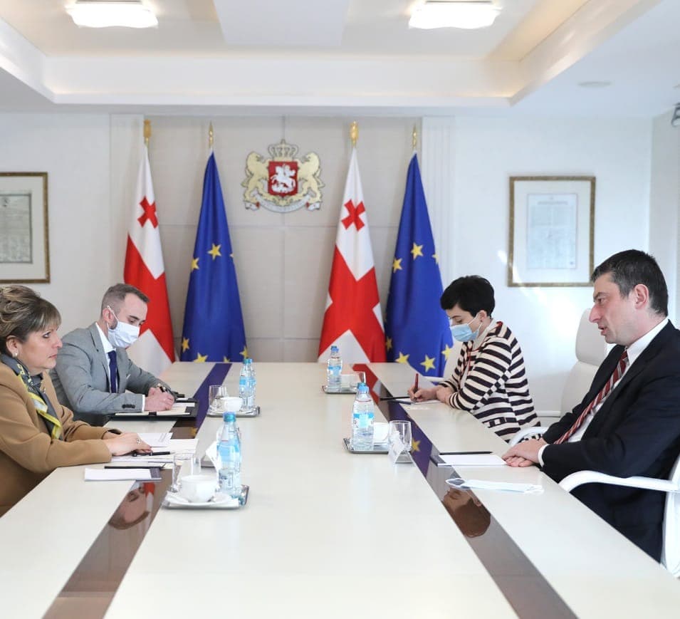 Frontnews image description