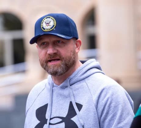 “ყველაფერს გავაკეთებ, რომ თქვენივე ინიციატივით დააყენოთ ჩემთვის მანდატის გაუქმების საკითხი”