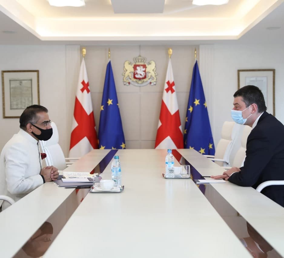 გიორგი გახარიამ და ინდოეთის ელჩმა საქართველოში ინდოეთის საელჩოს გახსნისა და ორ ქვეყანას შორის თავისუფალი სავაჭრო შეთანხმების გაფორმებაზე ინტენსიური მოლაპარაკებების წარმოების საკითხი განიხილეს