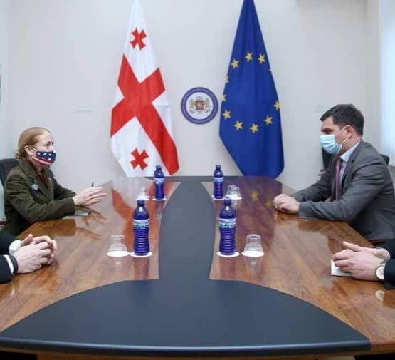 Frontnews image description