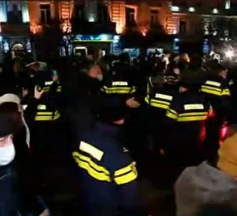 Frontnews image description