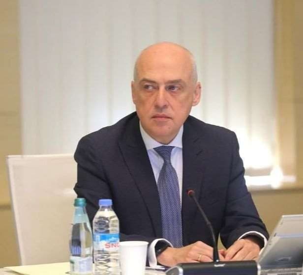 “პოსტს არავინ ტოვებს, გიორგი გახარია არის ძალიან ღირსეული სახელმწიფო მოხელი, მოღვაწე, პოლიტიკოსი, რომელიც მნიშვნელოვან რეფორმებს ახორციელებს”