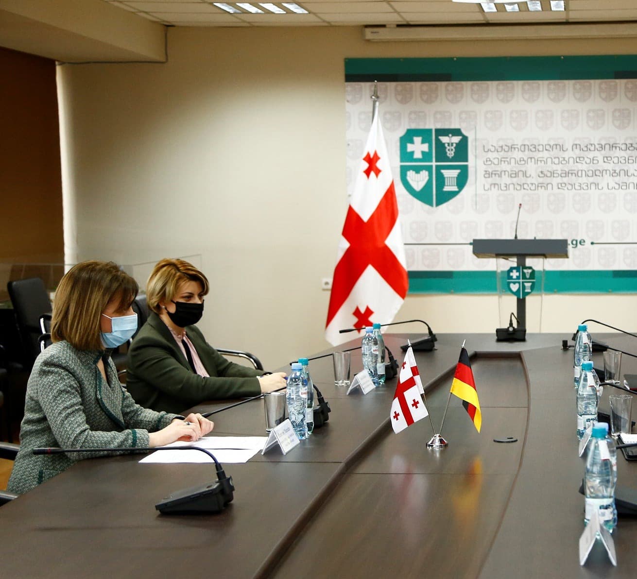 Frontnews image description