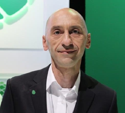 “ყველაფერს აკეთებენ, რომ მათი ჩხუბი იყოს მთავარი “ივენთი”, ამისთვის თავმჯდომარეა გამზადებული, ახალგაზრდა პუტკუცუნი ბიჭი”