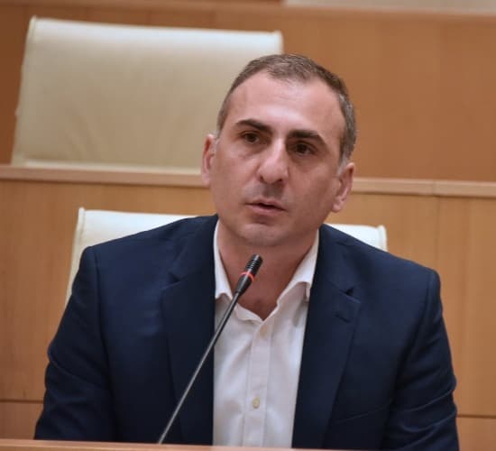 “სააკაშვილს ეხმარებით ხელისუფლებაში დაბრუნებაში, რომ მერე ყველა ერთად დაგვიჭიროს და ძვლებში დაგვამტვრიოს”