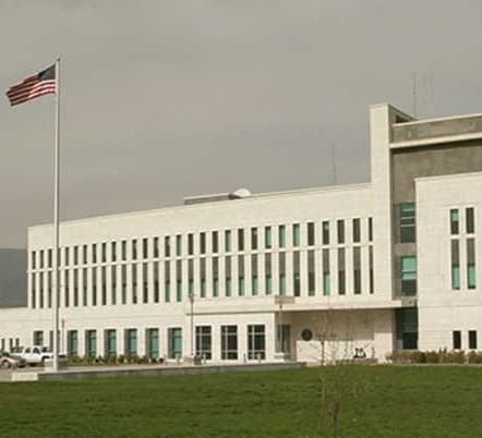 “ქართველი ხალხის ინტერესებშია, რომ ეს პოლიტიკური კრიზისი სწრაფად და მშვიდობიანად მოგვარდეს”