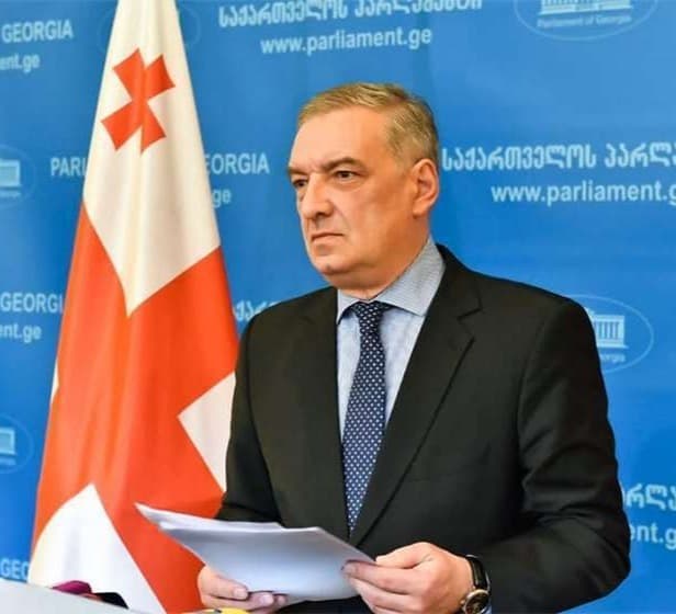 “უზნეობაა შტურმზე ლაპარაკი ისე, თითქოს ფრთაშესხმულ ანგელოზებთან გვაქვს საქმე”